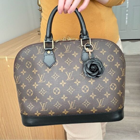 ✅AUTHENTIC✅LOUIS VUITTON ALMA PM - Picture 1 of 15